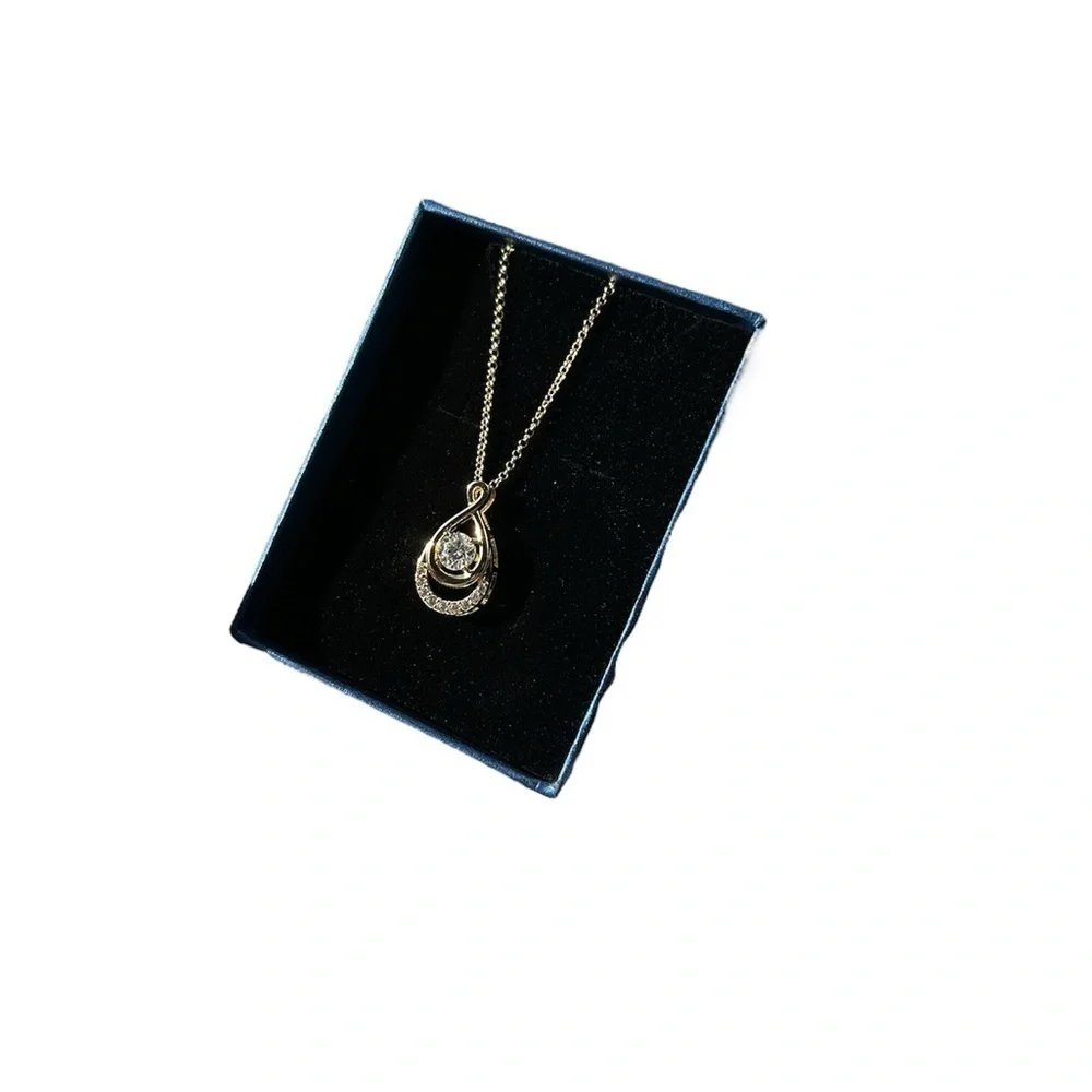 New 14k Gold 1.5 Carat Diamond (Moissanite) Pendant Necklace